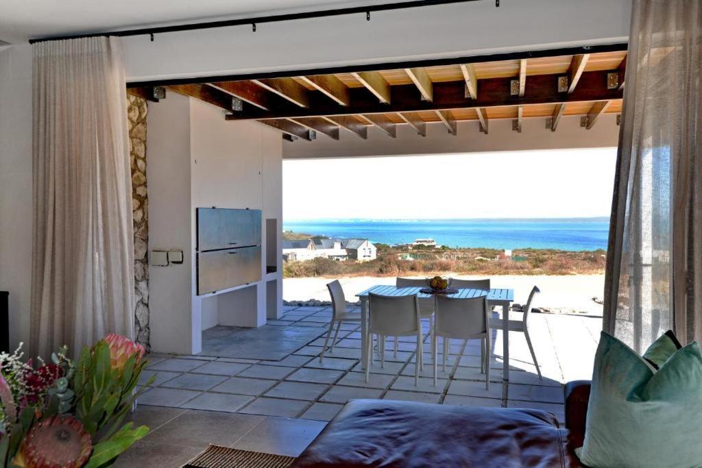 The Shark Bay Villas Langebaan Esterno foto