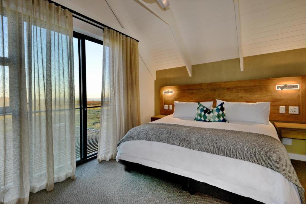 The Shark Bay Villas Langebaan Esterno foto