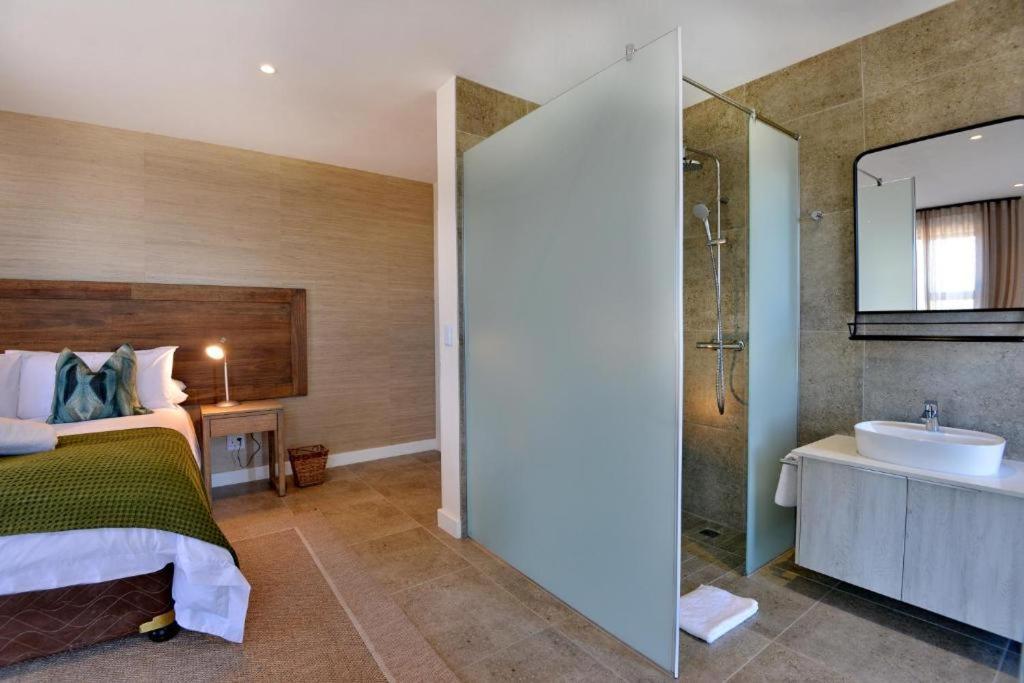 The Shark Bay Villas Langebaan Esterno foto