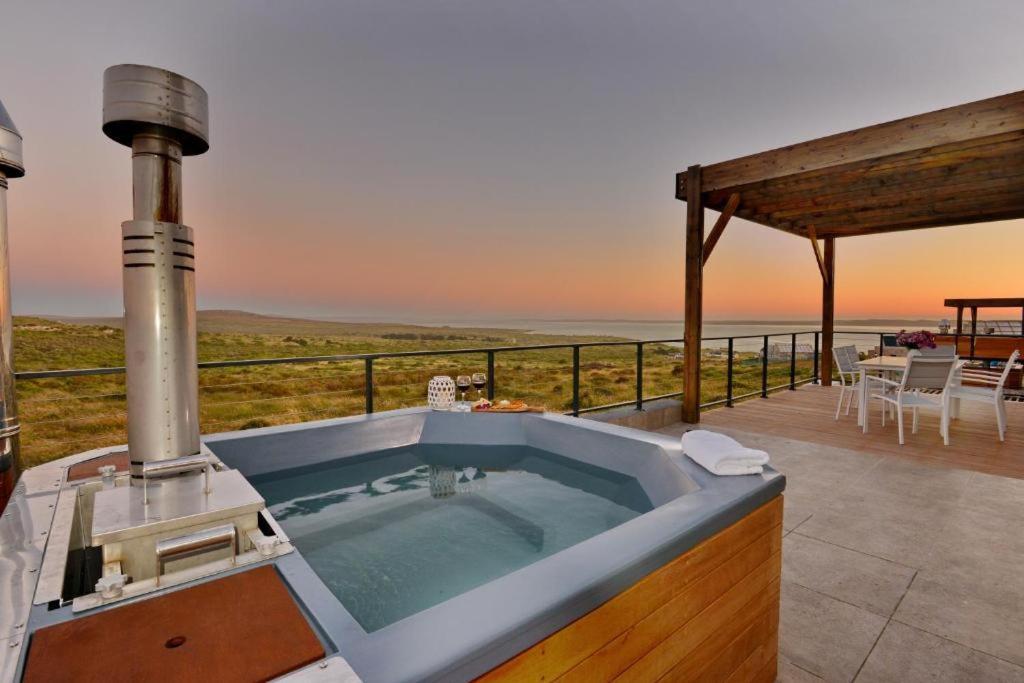 The Shark Bay Villas Langebaan Esterno foto