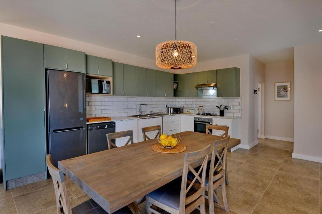 The Shark Bay Villas Langebaan Esterno foto