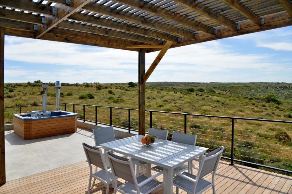 The Shark Bay Villas Langebaan Esterno foto