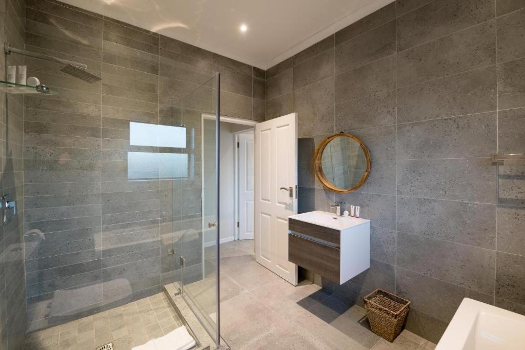 The Shark Bay Villas Langebaan Esterno foto