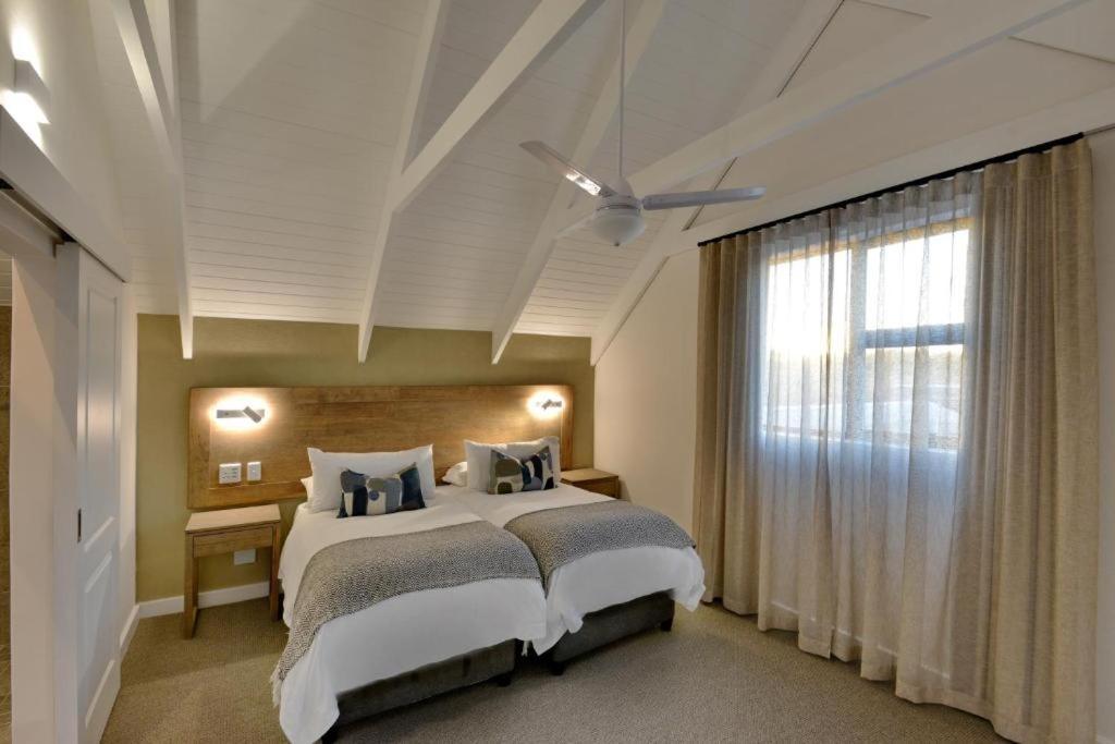 The Shark Bay Villas Langebaan Esterno foto