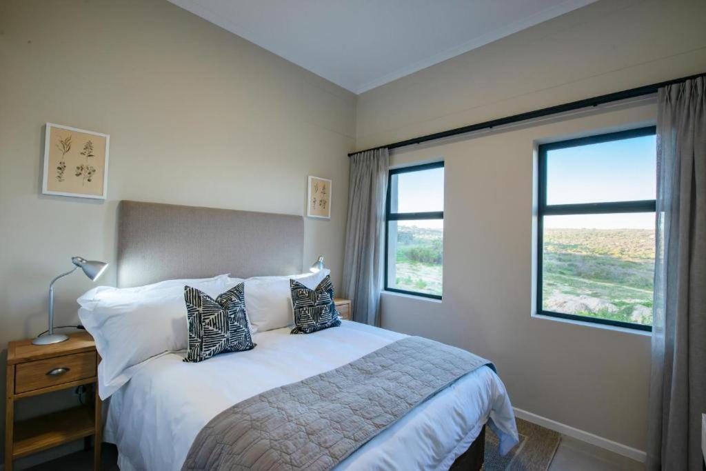 The Shark Bay Villas Langebaan Esterno foto